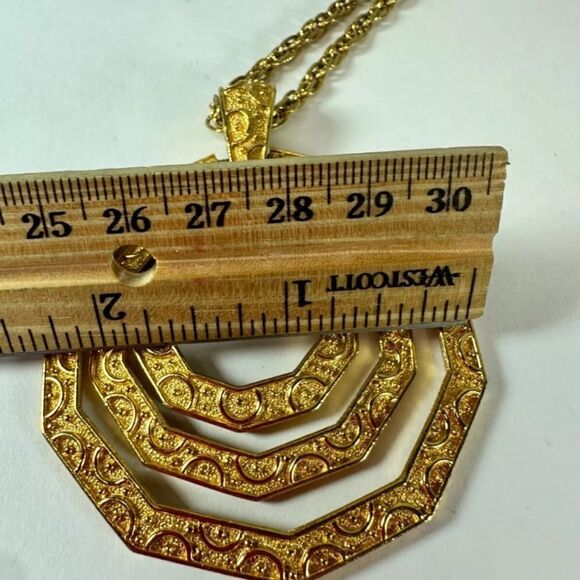 Vintage Necklace Trifari Pendant Interlocking Chain - Picture 6 of 8